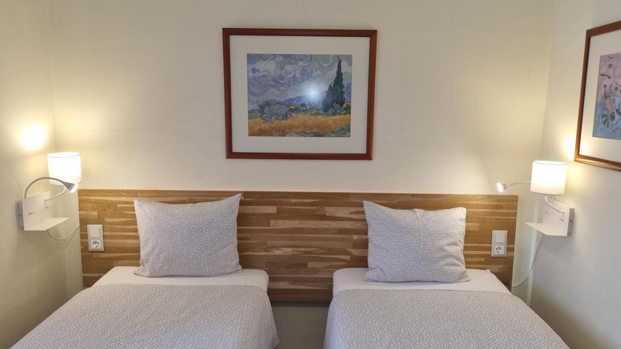 Margarida Guest House - Rooms Almada Esterno foto